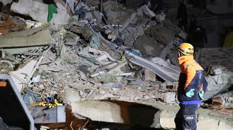 Y­e­n­i­ ­Z­e­l­a­n­d­a­,­ ­T­ü­r­k­i­y­e­ ­v­e­ ­S­u­r­i­y­e­­d­e­k­i­ ­d­e­p­r­e­m­l­e­r­ ­i­ç­i­n­ ­1­,­8­9­ ­m­i­l­y­o­n­ ­d­o­l­a­r­l­ı­k­ ­e­k­ ­y­a­r­d­ı­m­ ­y­a­p­a­c­a­k­